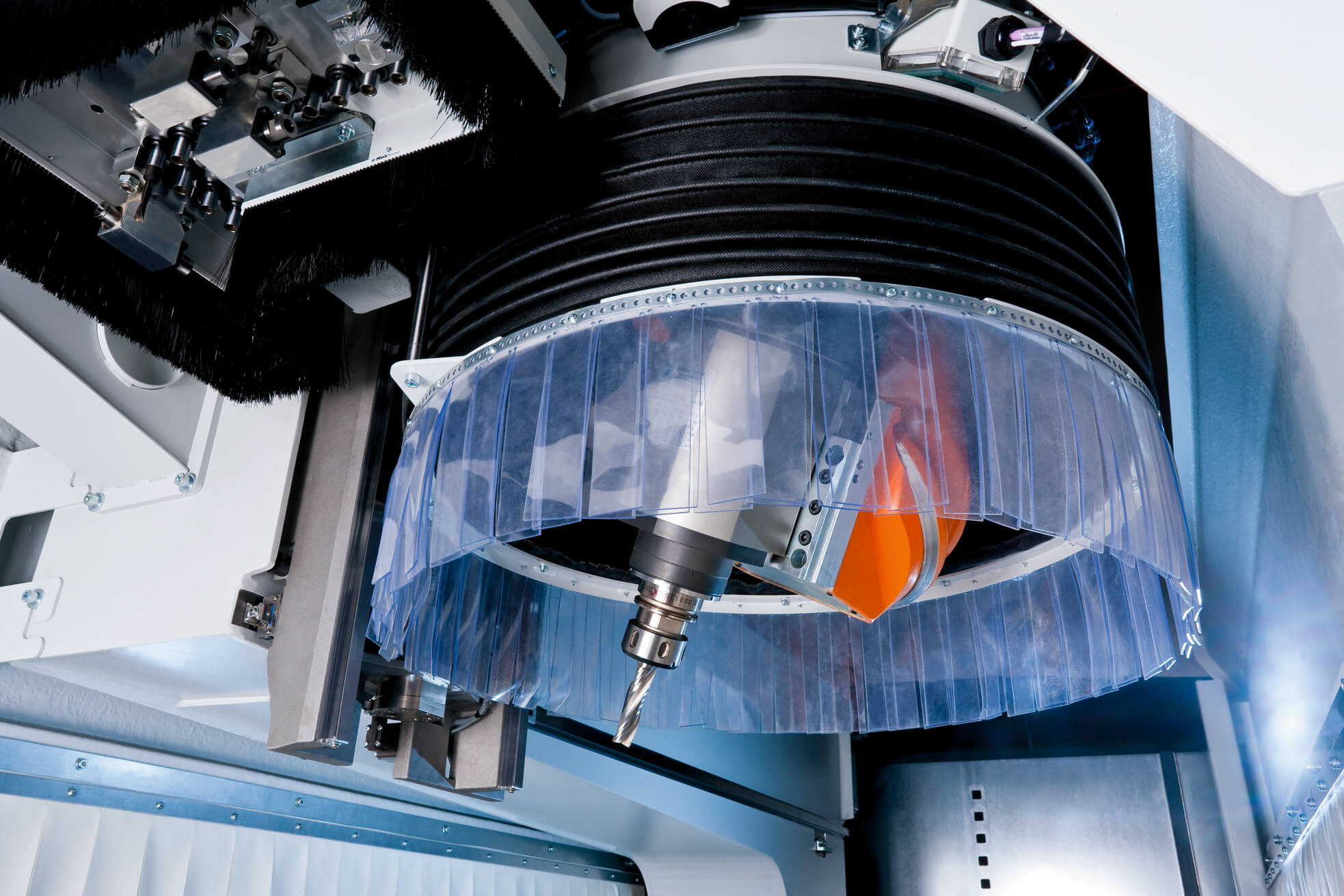 CNC Fräse mit Absaugungshaube